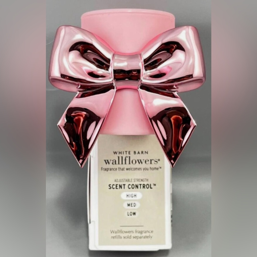 Bath and body works Wallflower Pink Bow 🎀 Plug-In